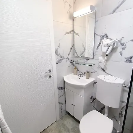 Vendégház Casa Tiky 3*