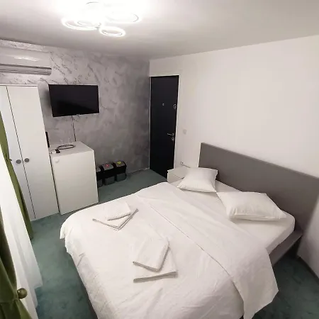 Casa Tiky 2*