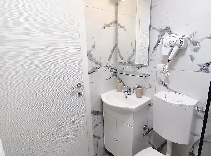 Gasthuis Casa Tiky 3*