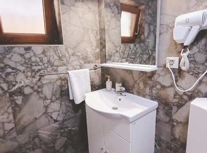 Casa Tiky Pensionat 3*