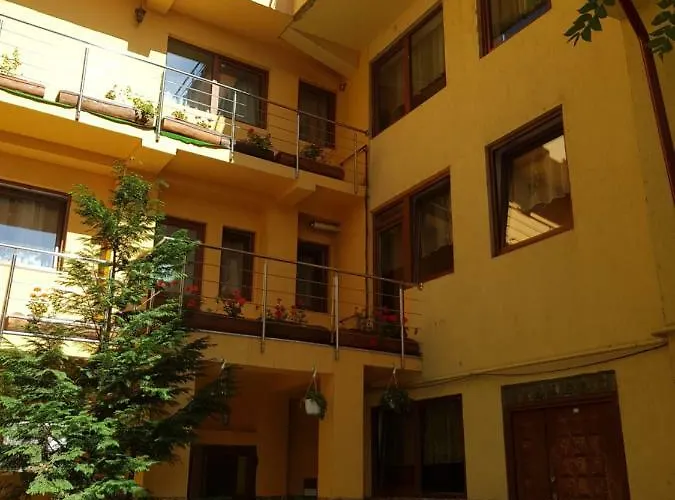 Casa Tiky 招待所 3*